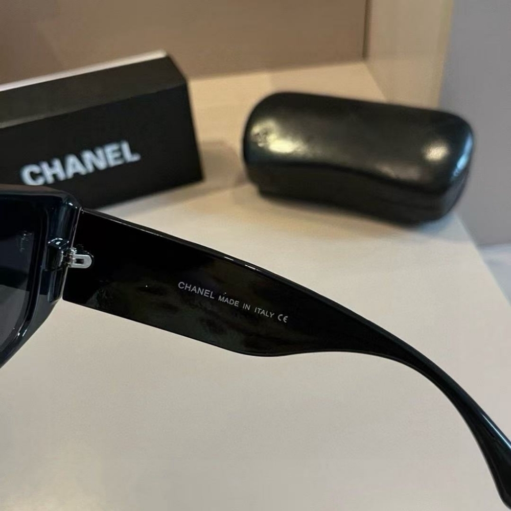 CHANEL Matelasse Sunglasses Black - Picture 6 of 8
